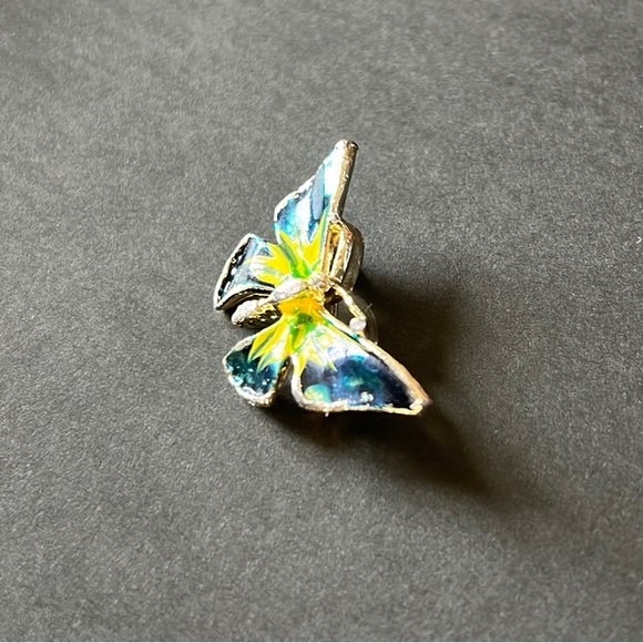 Beautiful Blue/Yellow🦋Butterfly Brooch/Pin - Picture 3 of 5